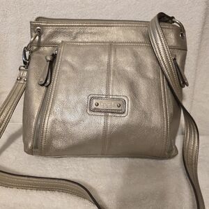 genuine Silver dimple leather Tignanello handbag/purse shoulderbag w/organizer